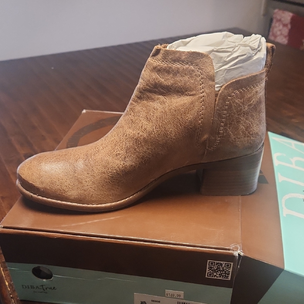 Women's Tan Ankle Boots
